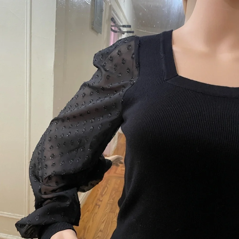 Carmen Marc Valvo Black Blouse with Sheer Sleeves - Picture 3 of 12